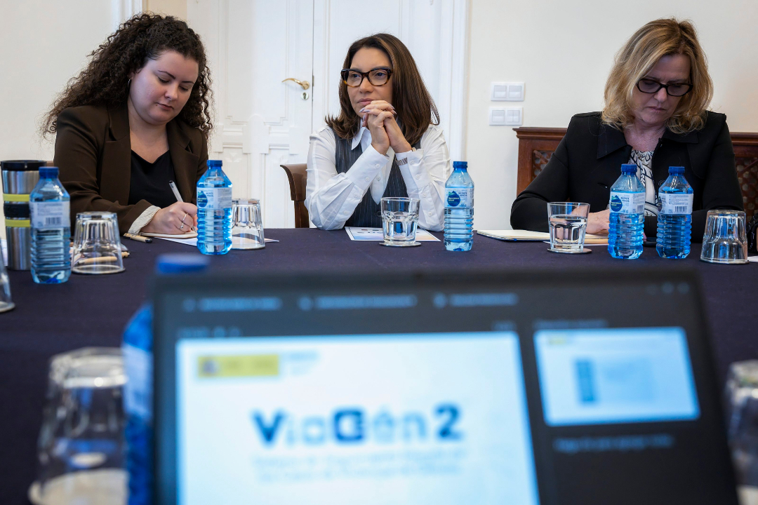 interiorgob's tweet image. 🇪🇸🇧🇷 Grande-Marlaska recibe a una delegación de la República Federativa de #Brasil encabezada por la primera dama, Rosângela da Silva.

➡️ Posteriormente se han reunido con responsables de #Viogén para conocer el sistema español de protección de víctimas de violencia de género.