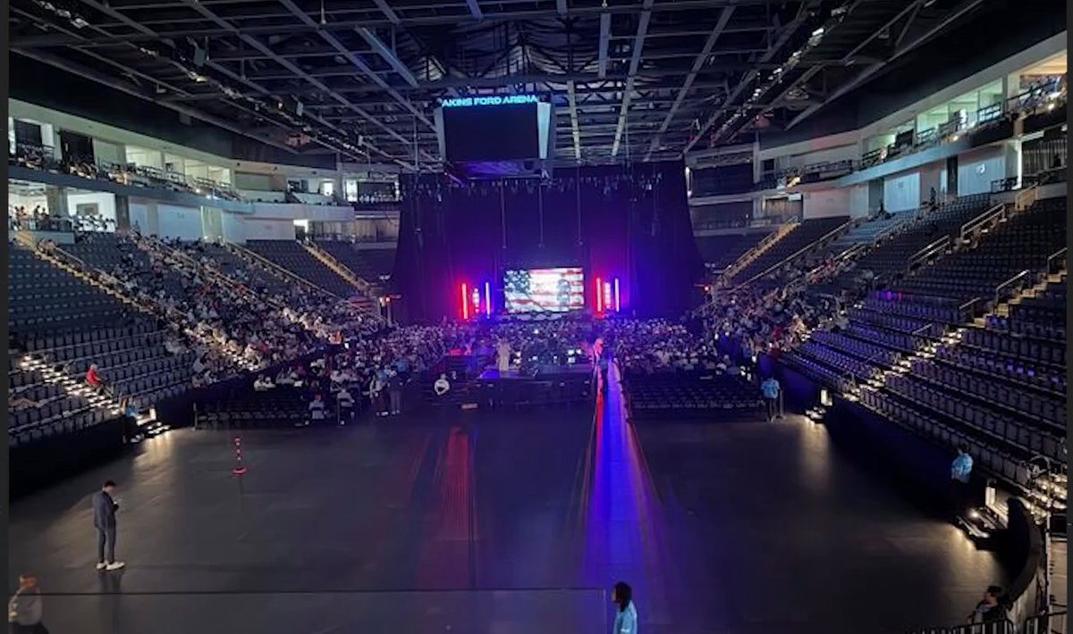 Anonymous tweet media