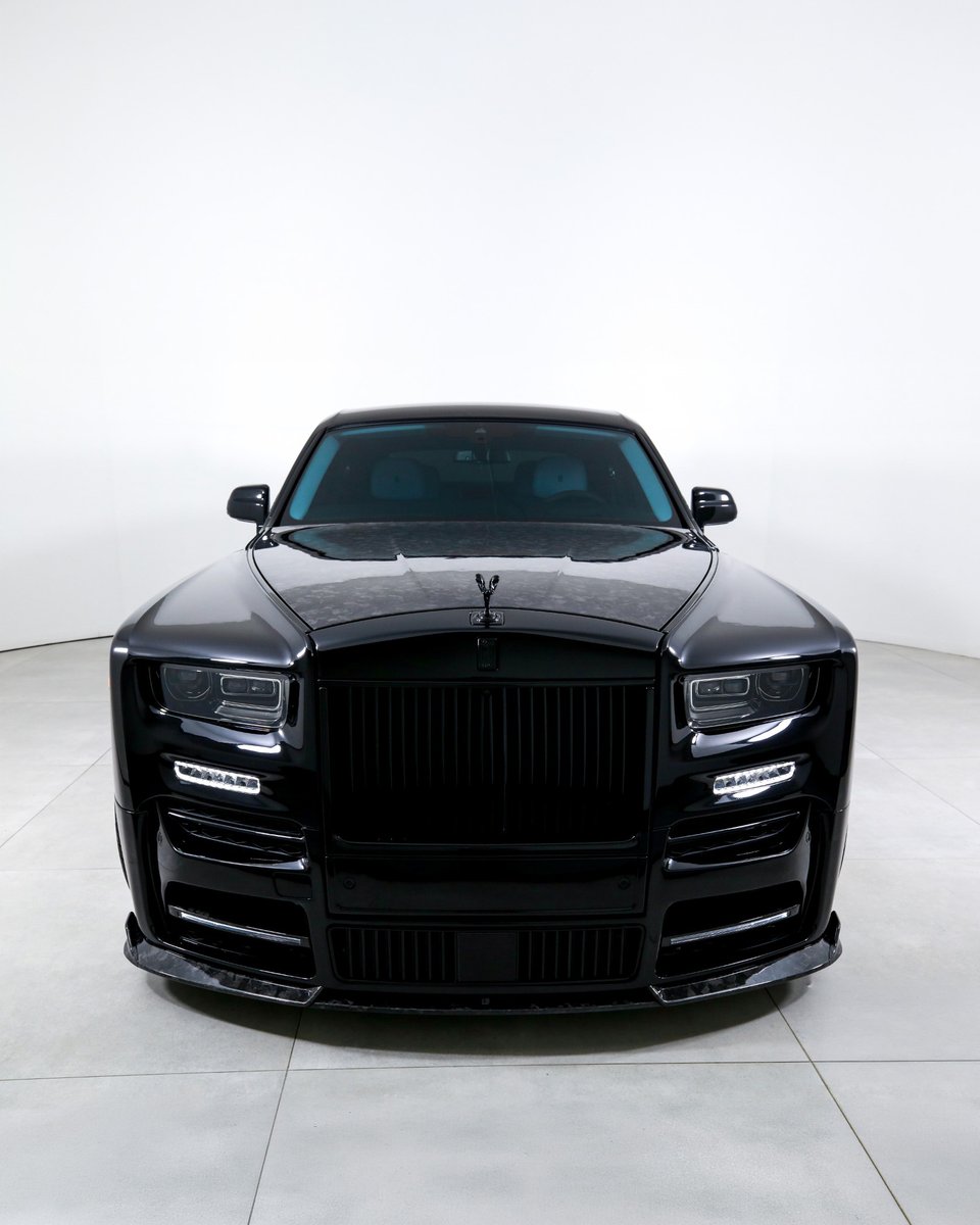 duPontREGISTRY's tweet image. 2026 Rolls-Royce Phantom by Mansory | Asking Price: $899,996

For More Info: bit.ly/423CkA9