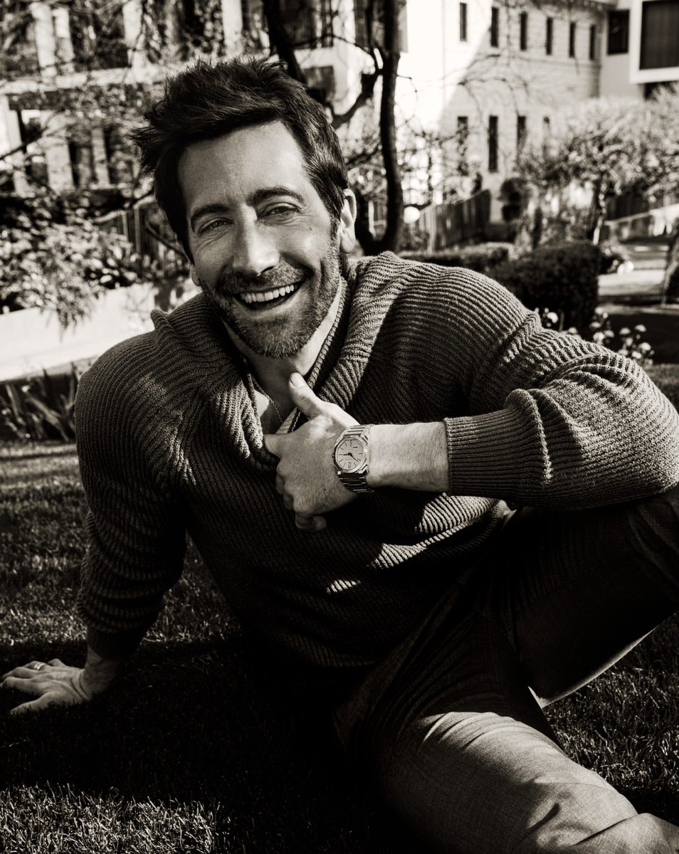 Jake fotografado por Danny Kasirye para a WWD.