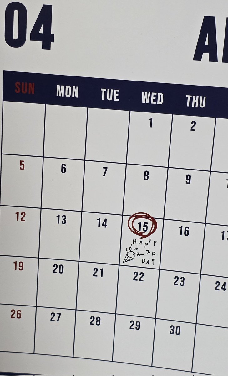 한비니가 기죽지말라코 하기는해찌망 딱히 기죽고다니지는않눈데😂 생일축하해줘야할 멧출 없우니까 쪼꿈 서럽기눈해 긍데 생각해보니까 서러운것도 하지말라구했네....❔️🥲