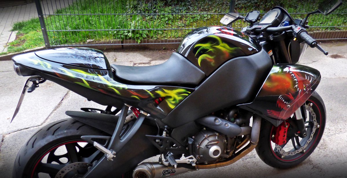 TeufelzWerk's tweet image. Lange gebangt, dass mit dem Klarlack alles top wird, aber das Warten hat sich gelohnt.
Zu dem entstandenen #Airbrush mache ich noch ein Video, dann erhält man eine Ansicht / Details zur Entwicklung von der Skizze bis zur Ausarbeitung.
teufelz-werk.de

#bike  #fire #black