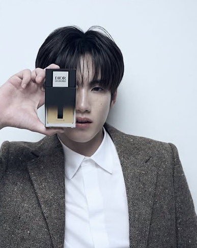 ชีฉ่าย tweet media