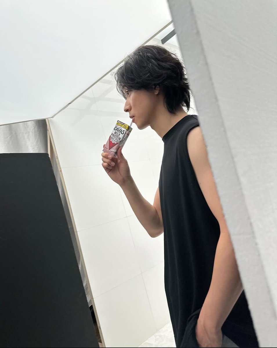 Kento in a black tank is so dangerous for my heart!! 🫠⚫🥹🇯🇵🔥
#KentoYamazaki