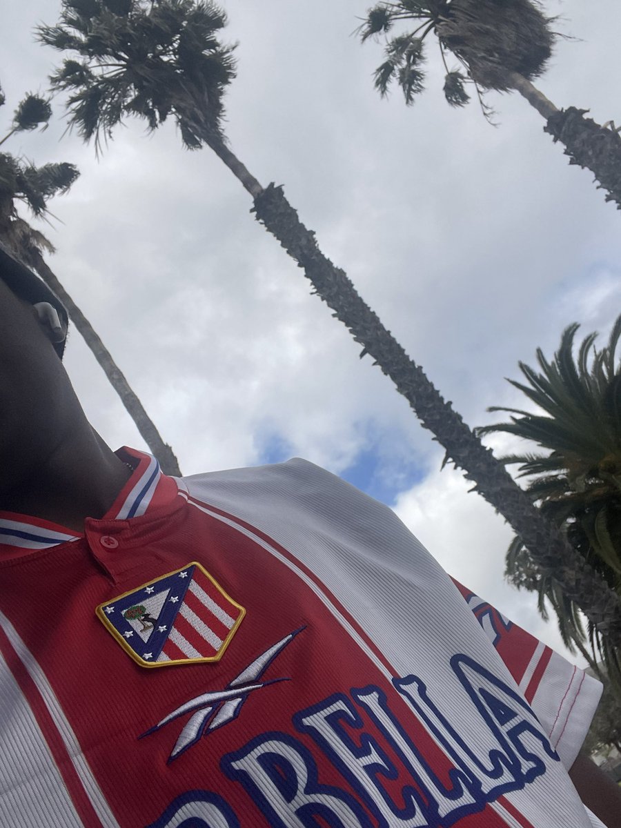 GioCorrea #LooLoo (2%) 🇬🇳🇫🇷🇨🇴 tweet media