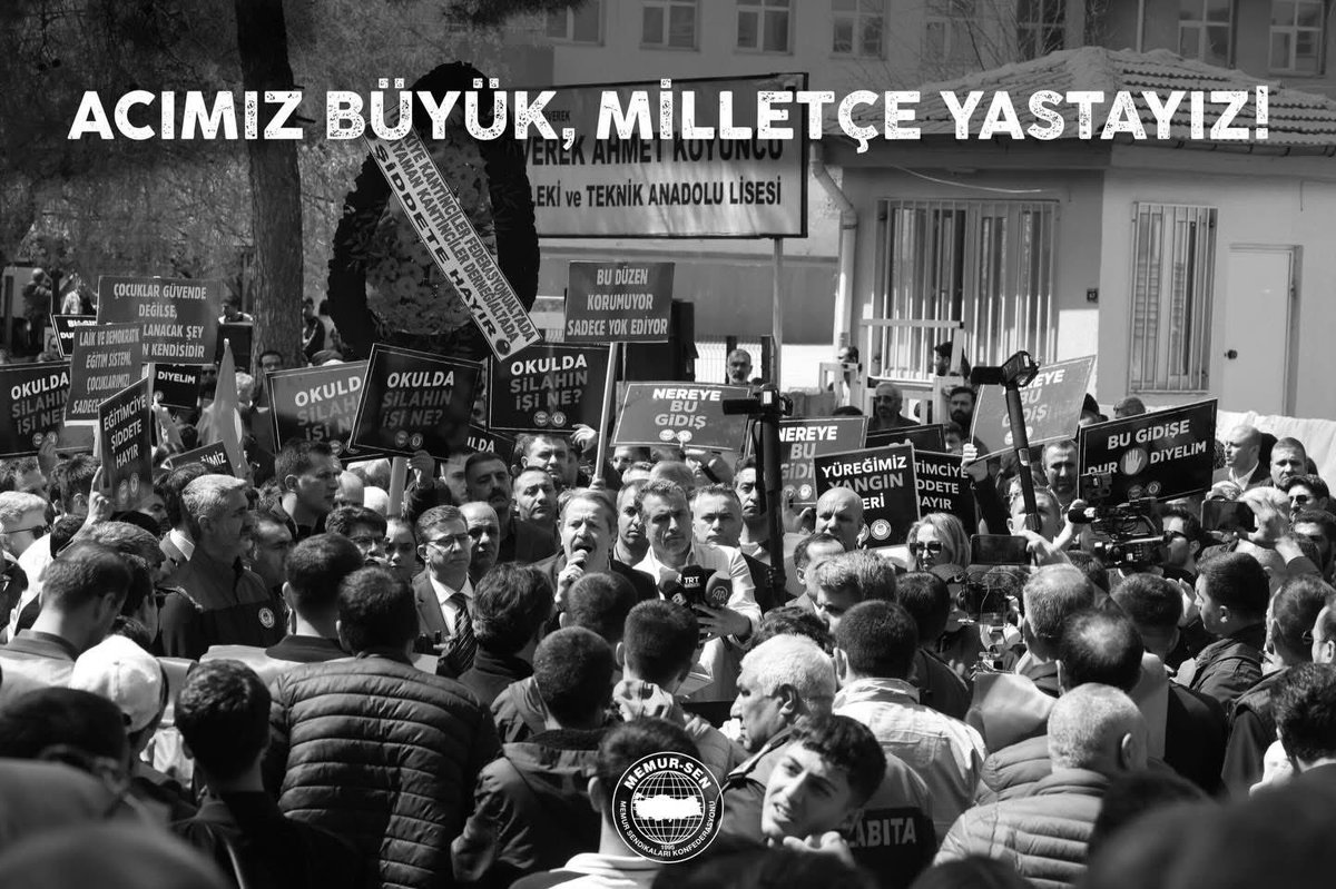 YASIMIZ BÜYÜK

Dün Şanlıurfa Siverekte bugün Kahramanmaraş Ayser Çalık Ortaokulu’nda meydana gelen ve ne yazık ki bugünkü menfur saldırıda can kayıplarının da yaşandığı silahlı saldırılar, hepimizi derinden sarsan, toplum vicdanında onarılamaz yaralar açan son derece vahim