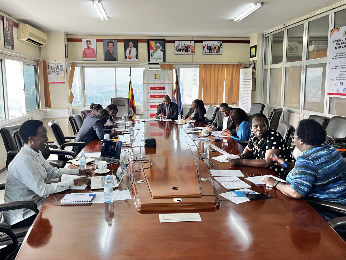iLeaduganda's tweet photo. Today, we met with the Inspectorate of Government’s Directorate of Research, Education &amp; Advocacy
@IGGUganda
to explore collaboration through Integrity Ambassador Clubs and student ambassadors in schools. Together, we aim to nurture integrity-driven young leaders. #ILEADUganda https://t.co/K5FG8aqFLZ