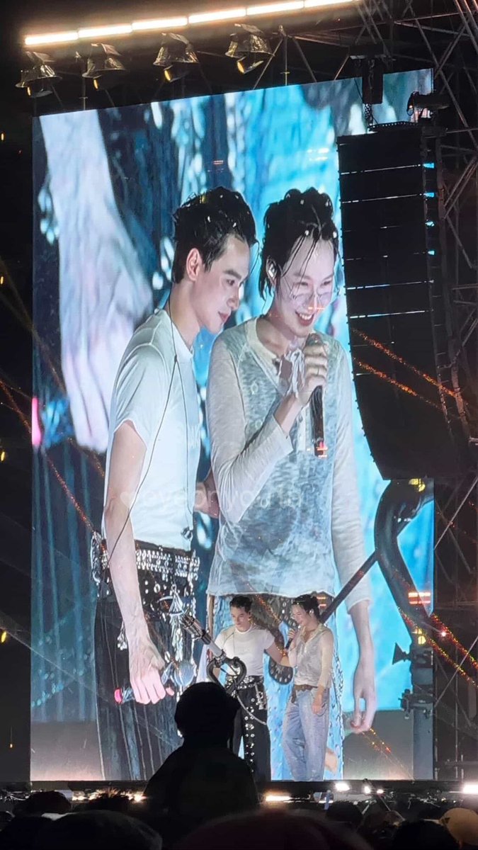 mlfg7KE's tweet image. คำเดียวเลยนะ เหมาะสม!!!

KNP AT PHAYAO FEST
#BubbleWavePhayao2026xKengNamping