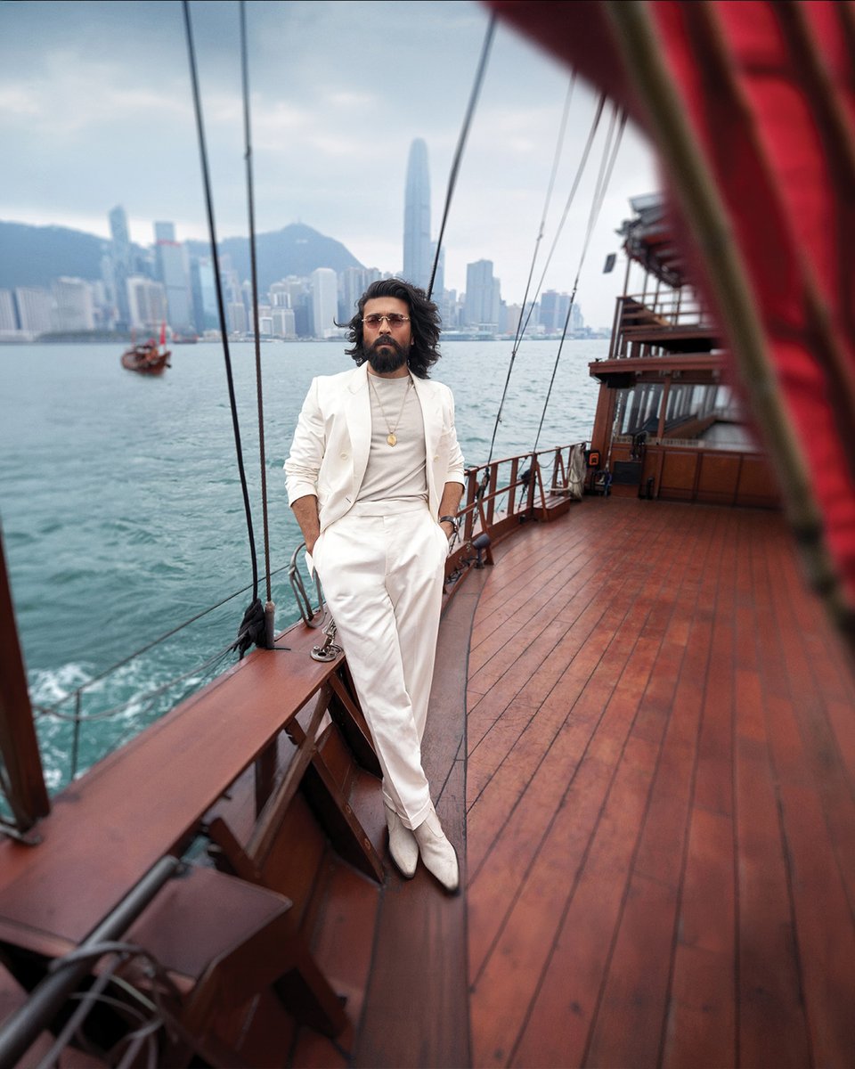 shreyasmedia's tweet image. Mega Power Star #RamCharan’s AURA doing all the talking 😎

#RamCharan #Peddi