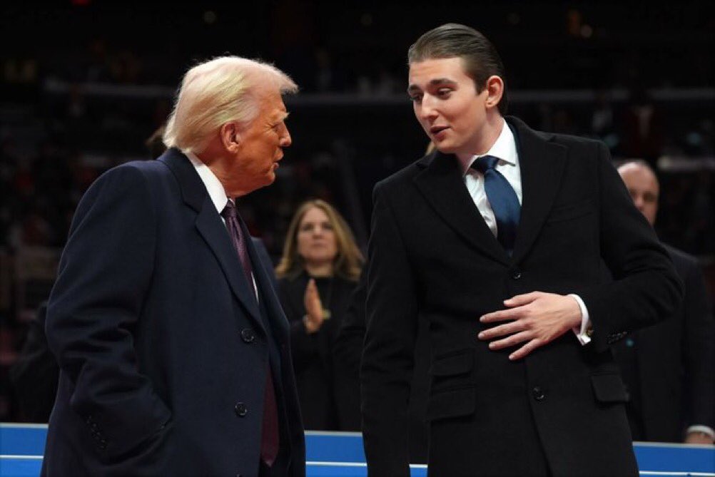 Valy 🎩🎭 tweet media