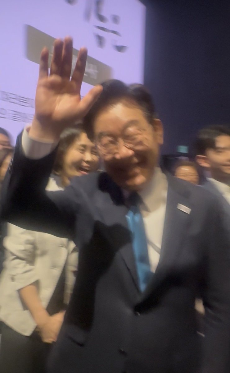 밍나초 tweet media