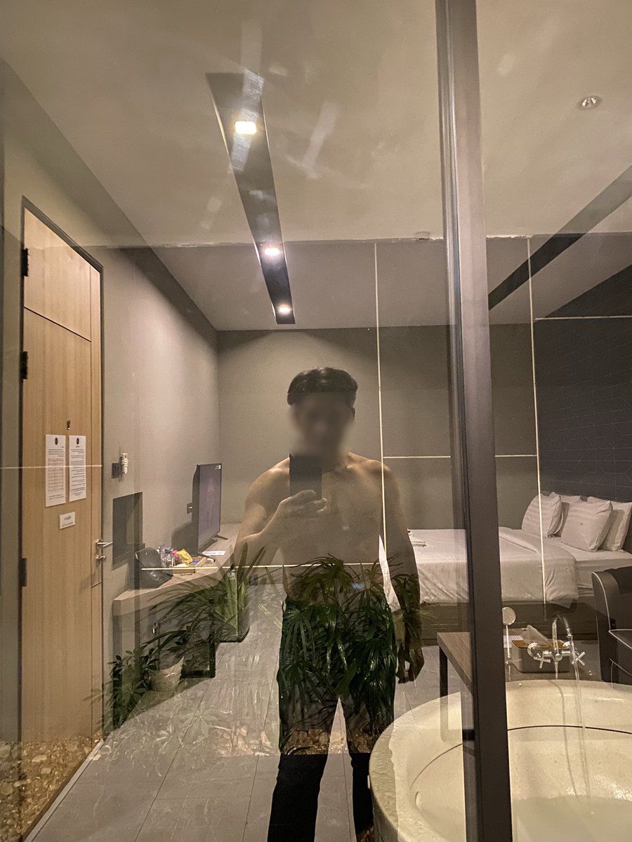 อยากนวดทักมาครับ tweet media