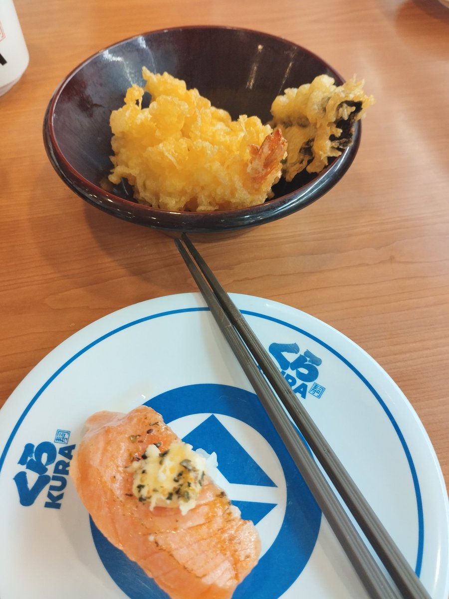 藏壽司的炸蝦、烏龍麵完全頂級 https://t.co/xXW2LlyqB9