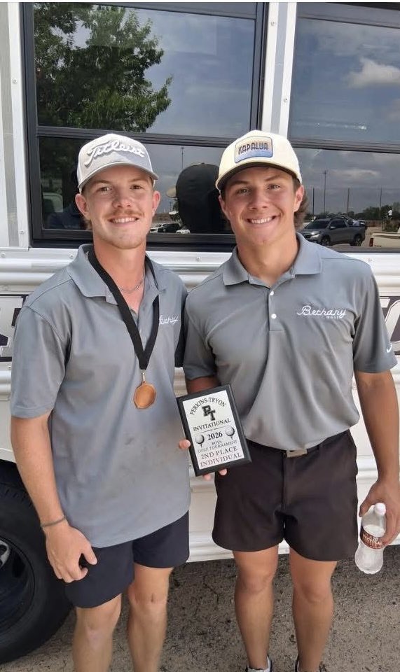 MarsEli1414's tweet photo. Had a great day at Cimarron trails! Shot 75 and had a tough lost coming in second place, but overall a great day! @GoJacksMGolf @realjcdeacon @PSAltoonaGolf @dthompson4211 @CSM_Golf_Team @umu_mgolf @MorningsideGolf @GoJacksMGolf @HarvardMensGolf @ReiverGolf @IndianaMGolf https://t.co/dCgAA5B3Ko