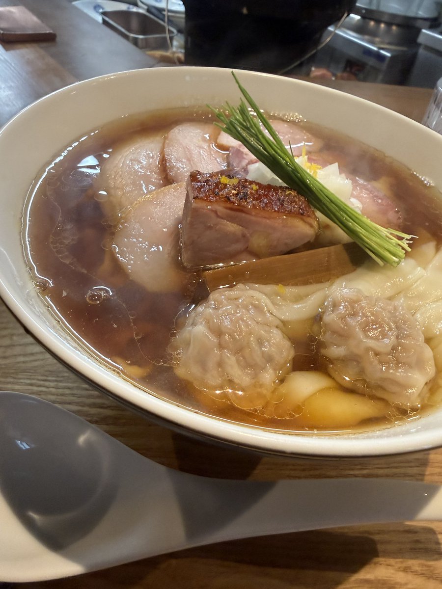 ቻョᨚﾞ tweet media