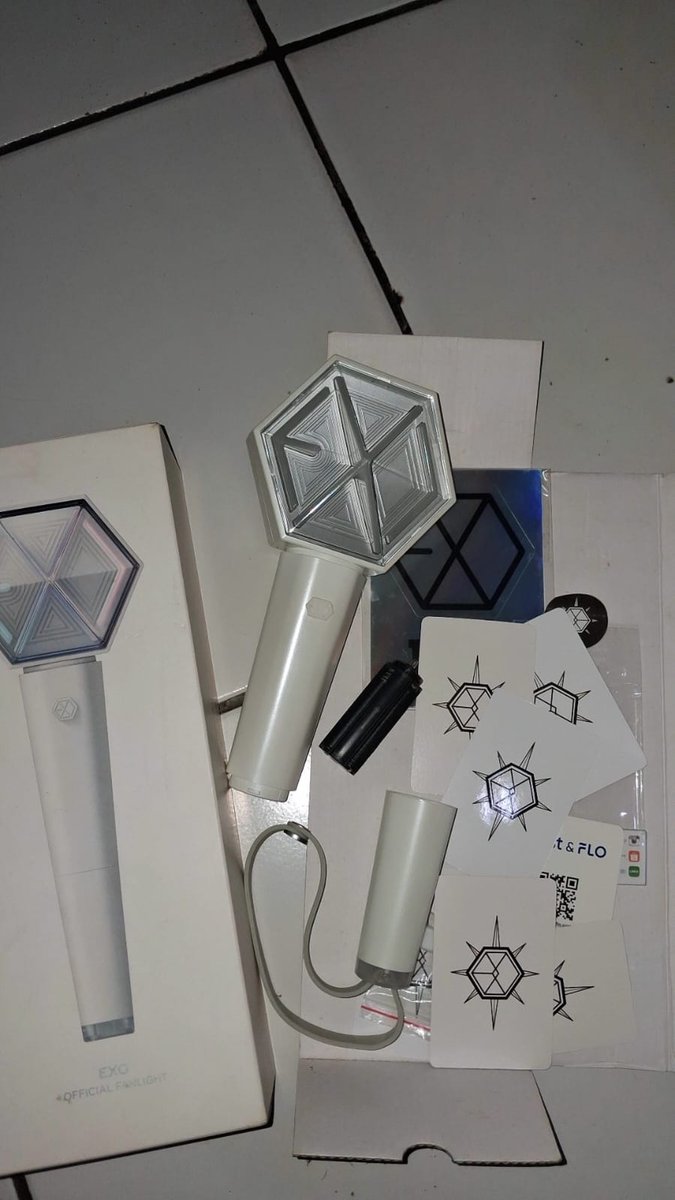 lalalalaa tweet media