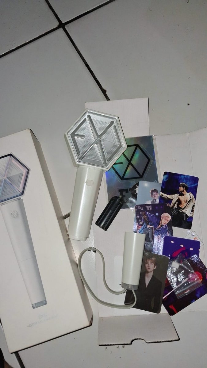 lalalalaa tweet media