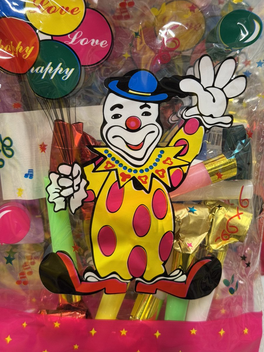 kkuutamoo's tweet image. guys big news
Kaufmo didn’t abstract 
#tadc #theamazingdigitalcircus #kaufmo