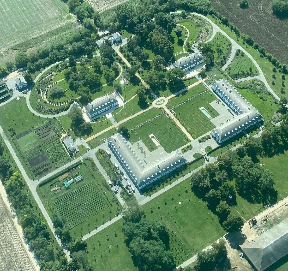 DonQuixote tweet media