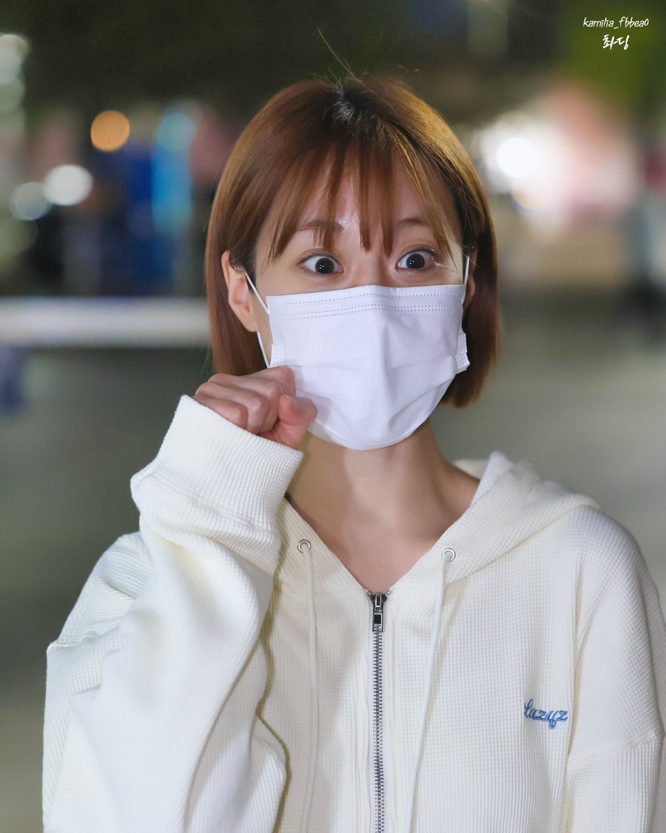 260415 박소현의 러브게임 허영지 퇴근길

#허영지 #Youngji #ヨンジ #카라 #KARA 
#허영지는지금도배고파
