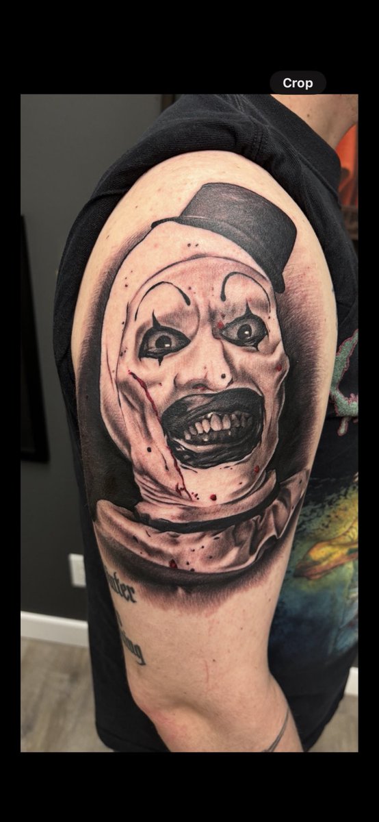 BatmansElectricBill tweet media