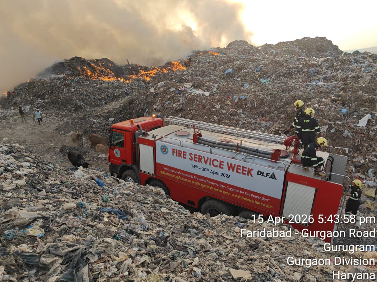leenadhankhar's tweet image. First landfill fire of the season at Bandhwari Lanfill  🔥

Thick fumes blanket the area as a fire breaks out at the Bandhwari landfill. @MunCorpGurugram 
 officials and #fire teams are on the spot, working to douse the flames and contain the spread. Concerns rise again over
