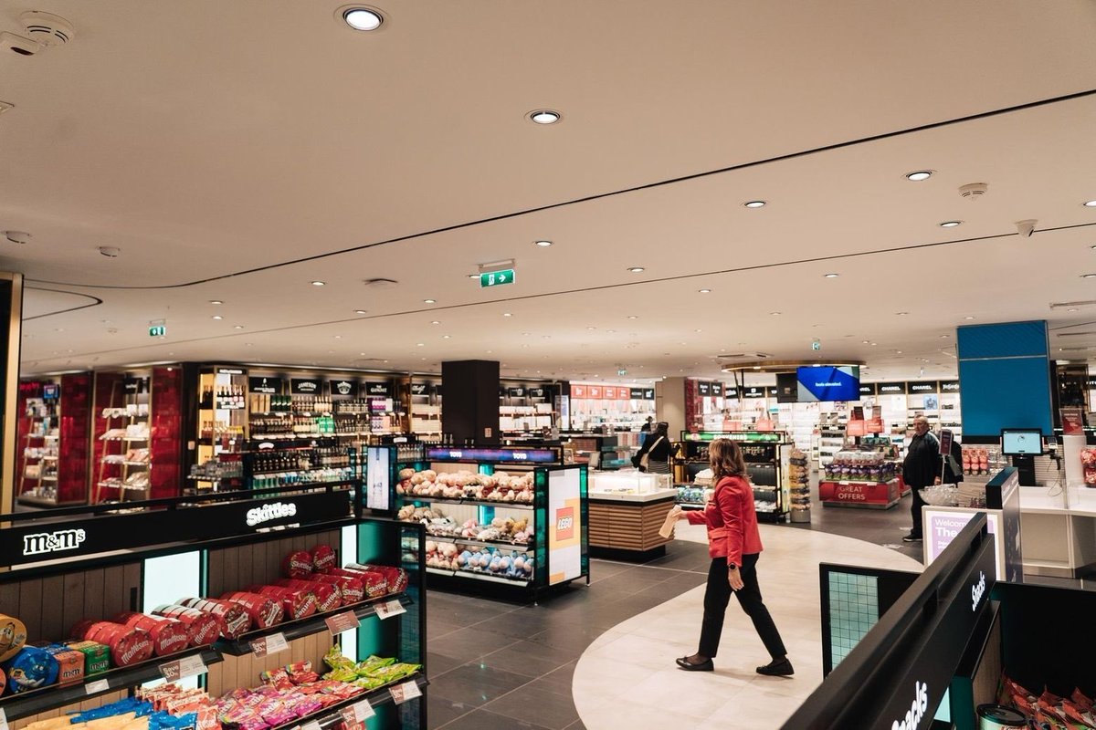 Летище София официално откри нови два търговски обекта на Терминал 1 ✈️

sofiaairport.bg/bg/blog/novini…