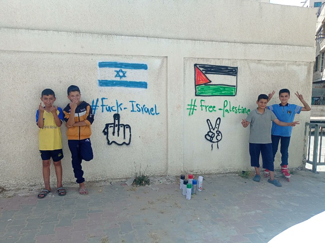 Antifa_Ultras tweet media