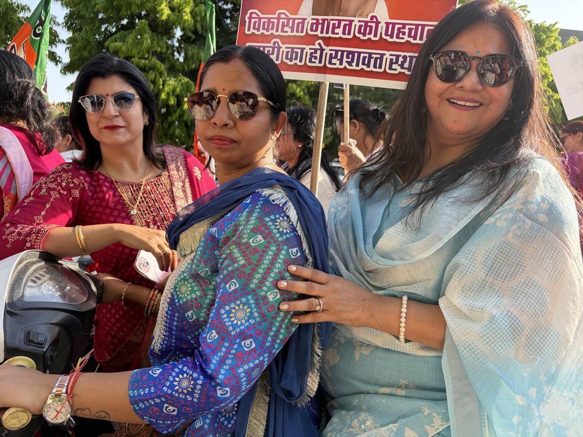 Sunita Sharma(मोदी का परिवार) tweet media
