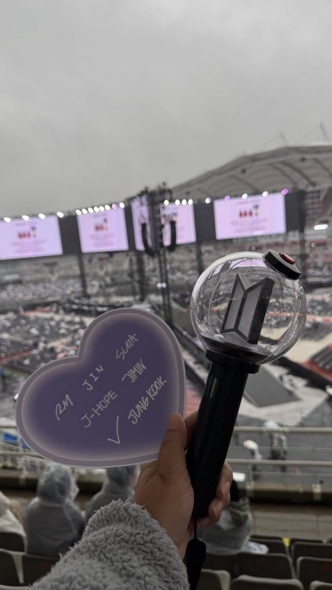 tehaaaaaaaaa🦄 tweet media