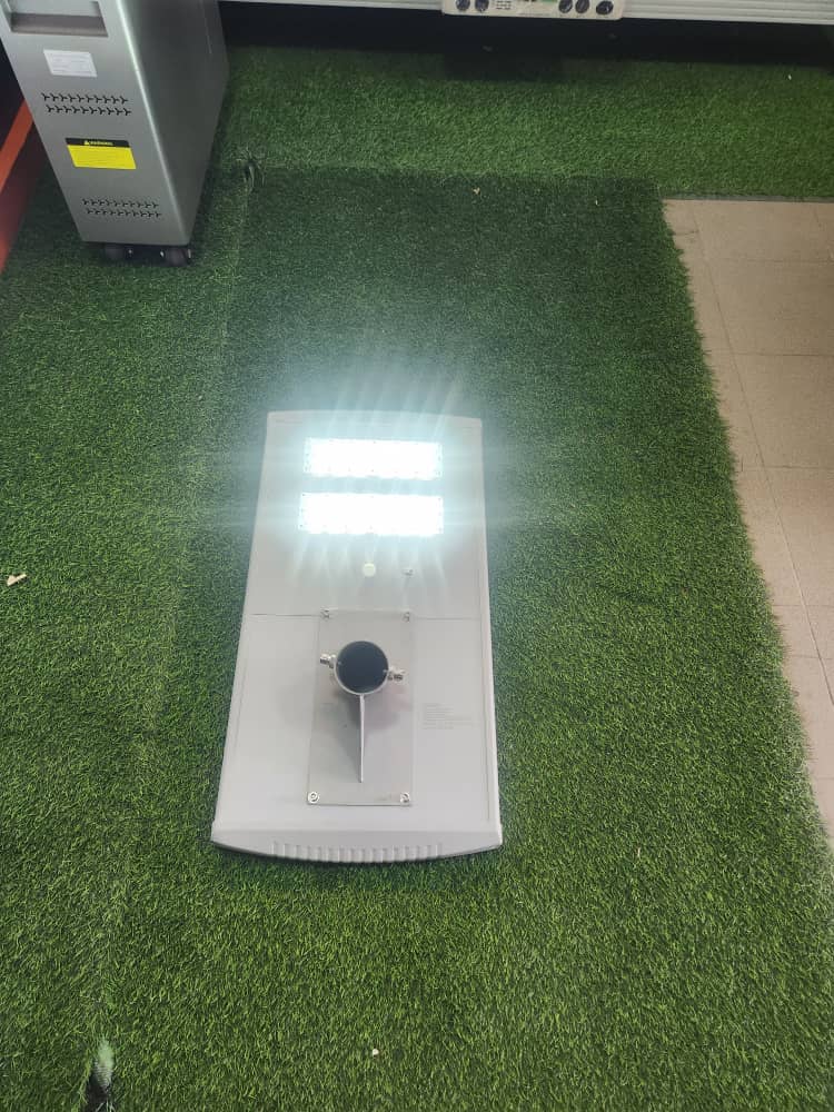 GraySolar tweet media