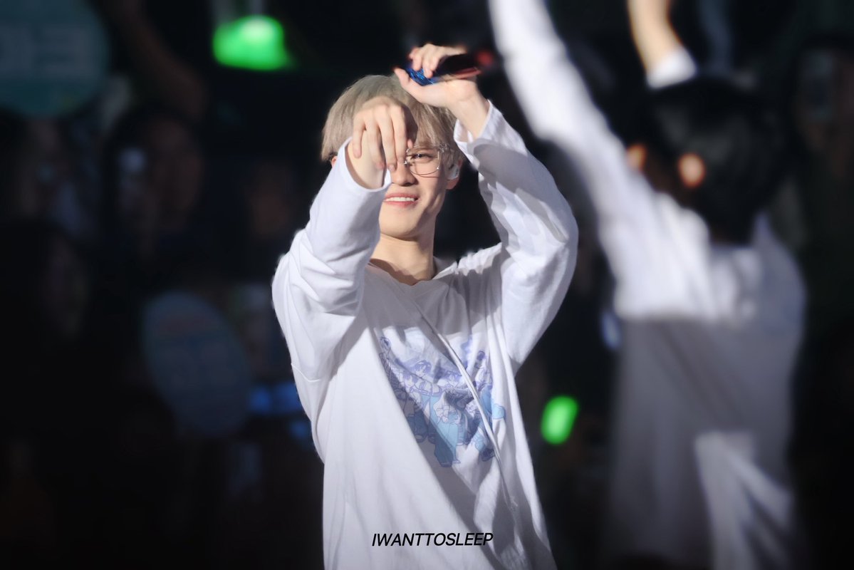 𝙞𝙬𝙖𝙣𝙩𝙩𝙤𝙨𝙡𝙚𝙚𝙥 tweet media