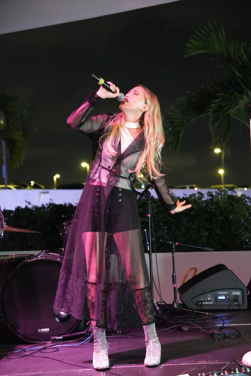 kahramusic's tweet image. Singing #originalmusic at HardRock Live #hardrocklive in #hollywood Florida for #flow Music Fest 2026 with Bryant August and music from @MatureMusicPics Photography by Linda Pace #livemusicflorida #ledwings