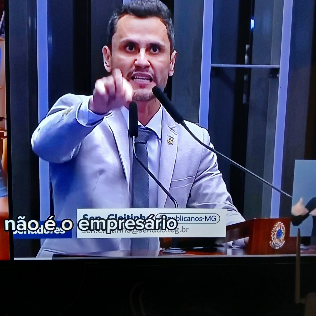 Senador Cleitinho ganha pontos positivos ao dizer em plenário que a Classe política é a verdadeira fonte de despesas do Brasil e salientou anecessidade de uma Reforma Política.