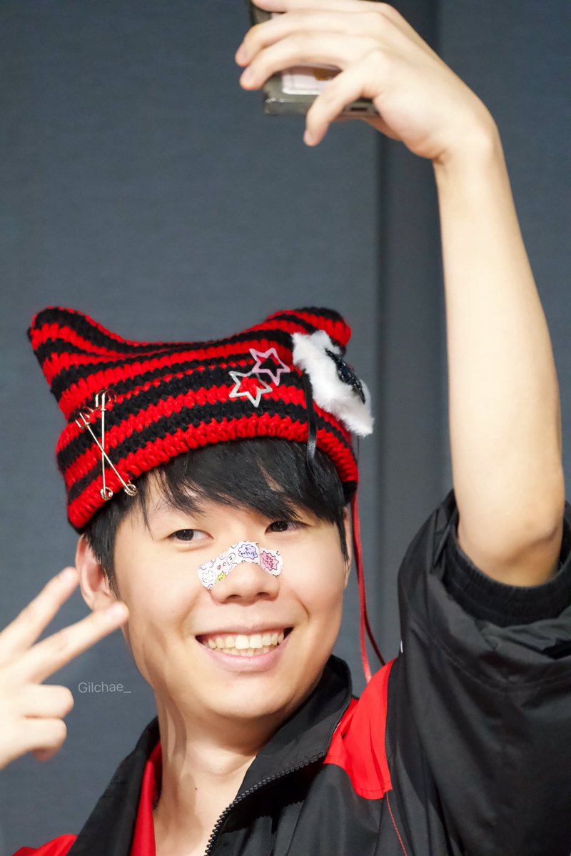 채채 tweet media