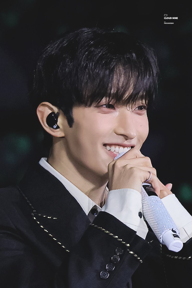 cloud nine tweet media