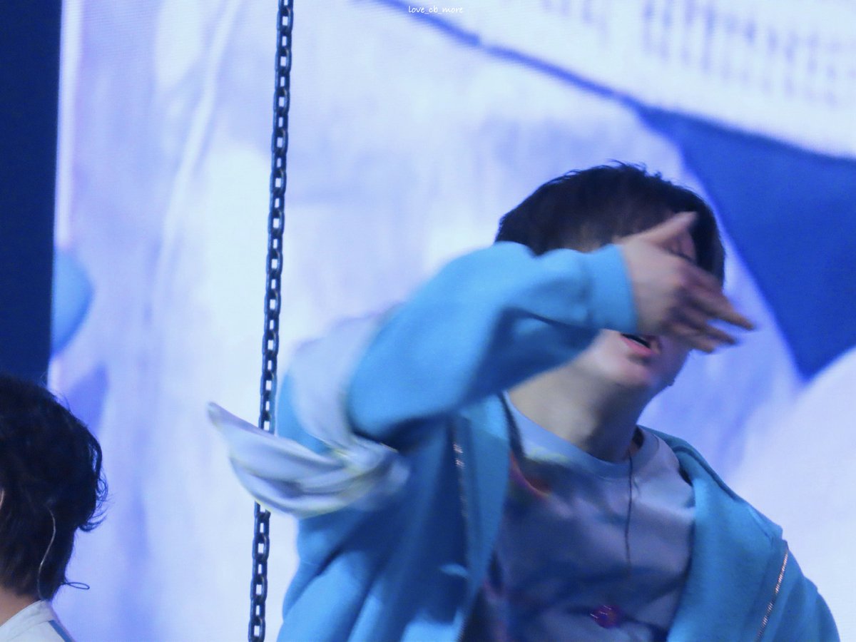 love_CB_more's tweet photo. 260404 fm D3

🖐️😘

 #창빈 #changbin #チャンビン https://t.co/9a37r4kZcg
