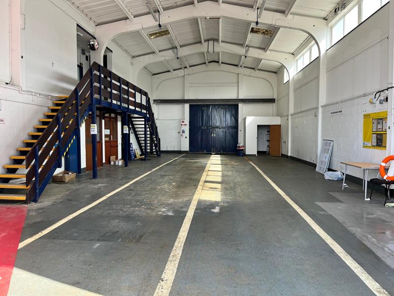 CommunityAd's tweet image. RNLI Margate has said a fond farewell to its old lifeboat station after handing over the keys to contractors
The building has been home to lifeboats since 1978, but is now being replaced with a modern facility to support today’s rescue needs.

rnli.org/support-us/giv…

#Margate