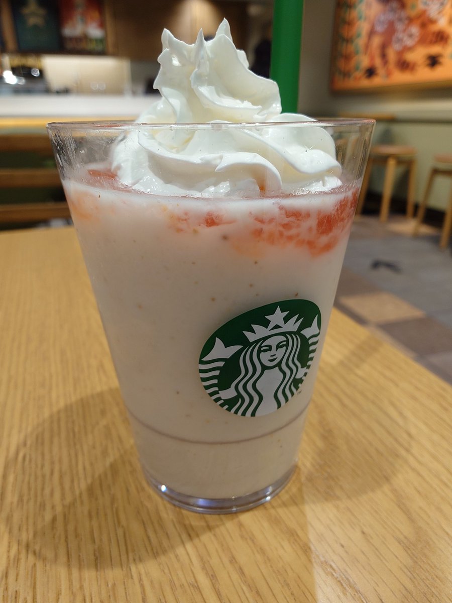 スタバの新作のフルーツーオントップヨーグルトかな
これも美味しかった😋

これリピしたいけどオススメのカスタマイズ教えて?