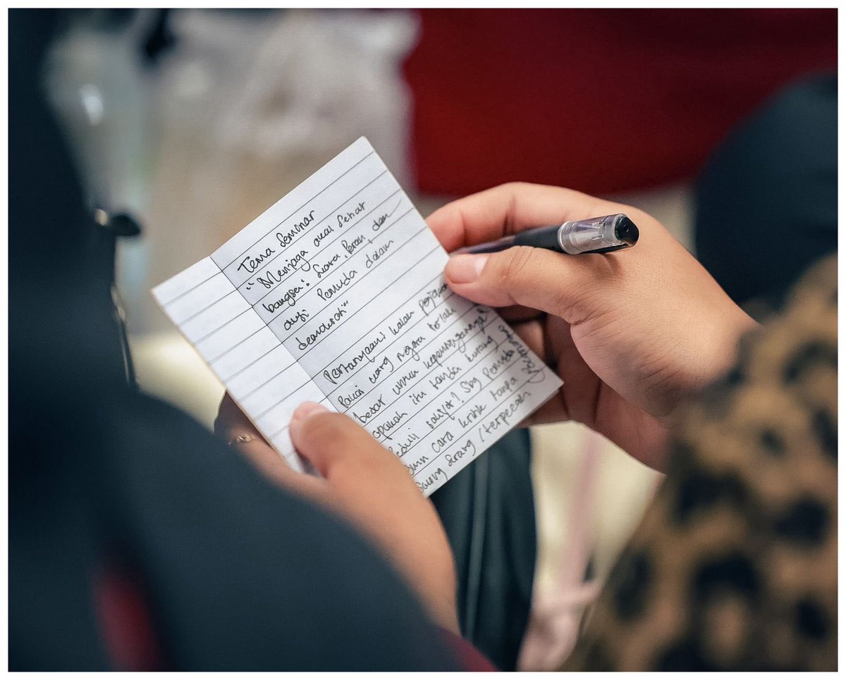 ganjarpranowo's tweet image. Tema diskusi bareng kawan-kawan mahasiswa Universitas Muhammadiyah Kaltim ini keren sekali. Menjaga Akal Sehat Bangsa. Karena bagaimanapun kondisinya, akal sehat harus tetap kita jaga.

Ada yang tahu bagaimana caranya?

#pendidikan #mahasiswa #UMKT #samarinda #ganjarpranowo