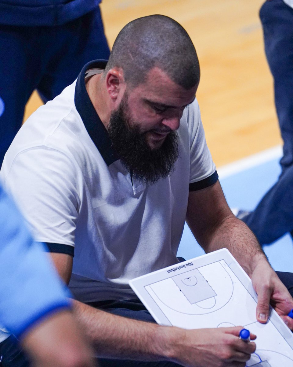 jav_basket's tweet photo. 𝐓𝐨𝐮𝐬 𝐚𝐯𝐞𝐜 𝐧𝐨𝐬 𝐄𝐬𝐩𝐨𝐢𝐫𝐬 ✊

Nos U21 disputeront leur dernier match de saison régulière ce Samedi à 17h face à Blois au Pierre Coulon avant d'entamer les playoffs 🙌

Pour rappel l’entrée est gratuite 👀

#JAVFormation https://t.co/yRpTPgPR4E