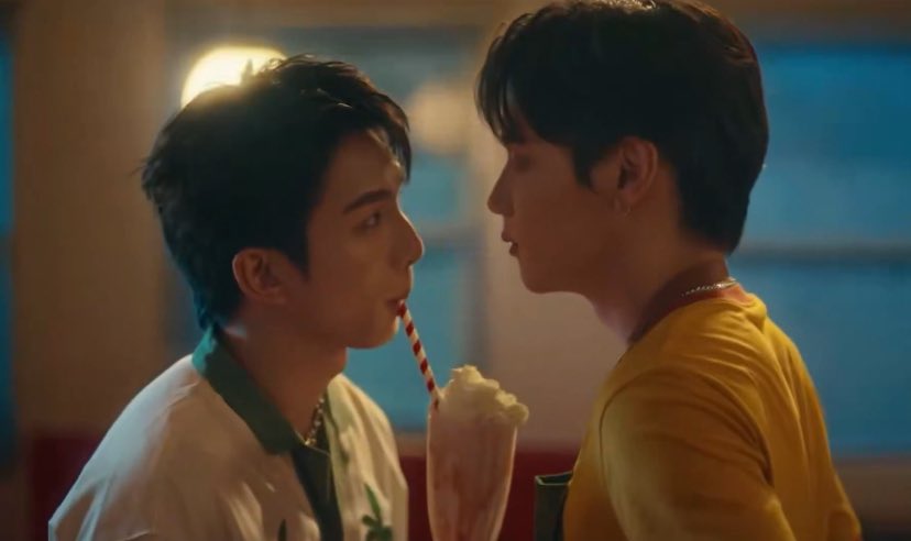 𝖽𝖺𝗋𝗅🧃#surfjavaholic tweet media