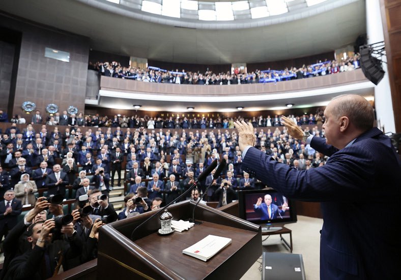 Hayati_Yazici's tweet photo. TBMM Grup Toplantımızı, Genel Başkanımız ve Cumhurbaşkanımız Sn. @RTErdogan başkanlığında gerçekleştirdik. Toplantımızın hayırlara vesile olmasını diliyorum. https://t.co/cWrTOot2jK