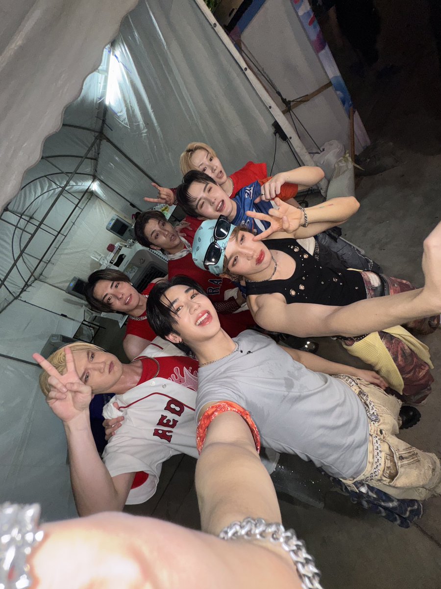 Louis_thanawin tweet media