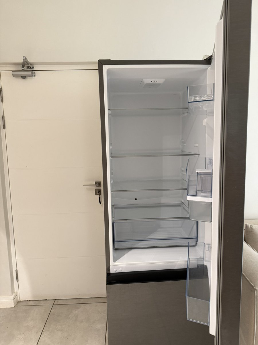 C A R O 🦄 tweet media