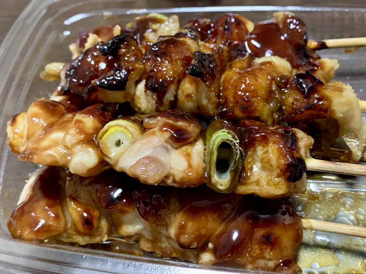 ＠もつ tweet media