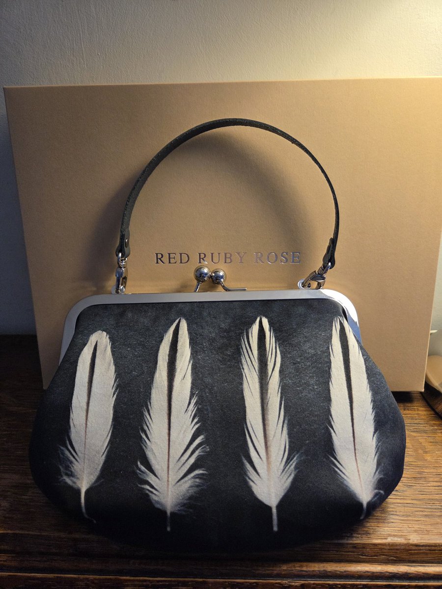 Helen Roberts 💙 tweet media