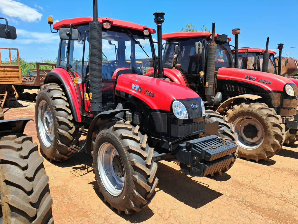 Un lote de 12 tractores fue adquirido por 3 formas productivas y 8 productores individuales con los ingresos en divisa obtenidos por la venta de tabaco. Hasta la fecha, suman 54 los equipos comprados por productores tabacaleros gracias al esquema financiero de <a href="/GTabacuba/">Grupo Empresarial Tabacuba</a>.