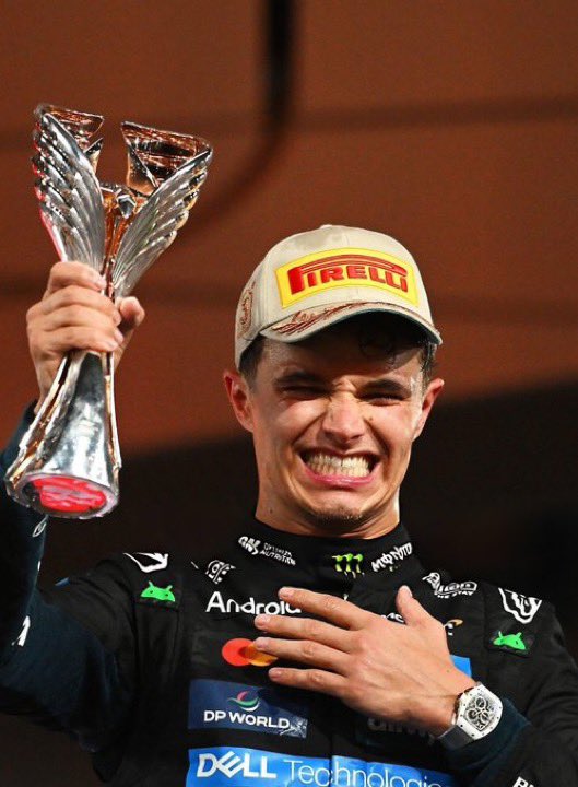 lnfourss's tweet image. every miami parallel drives me INSANE