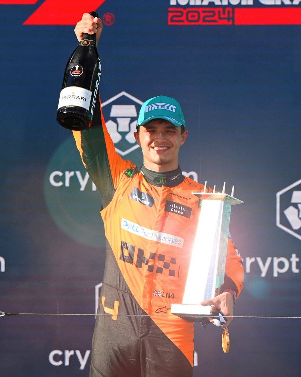 lnfourss's tweet image. every miami parallel drives me INSANE